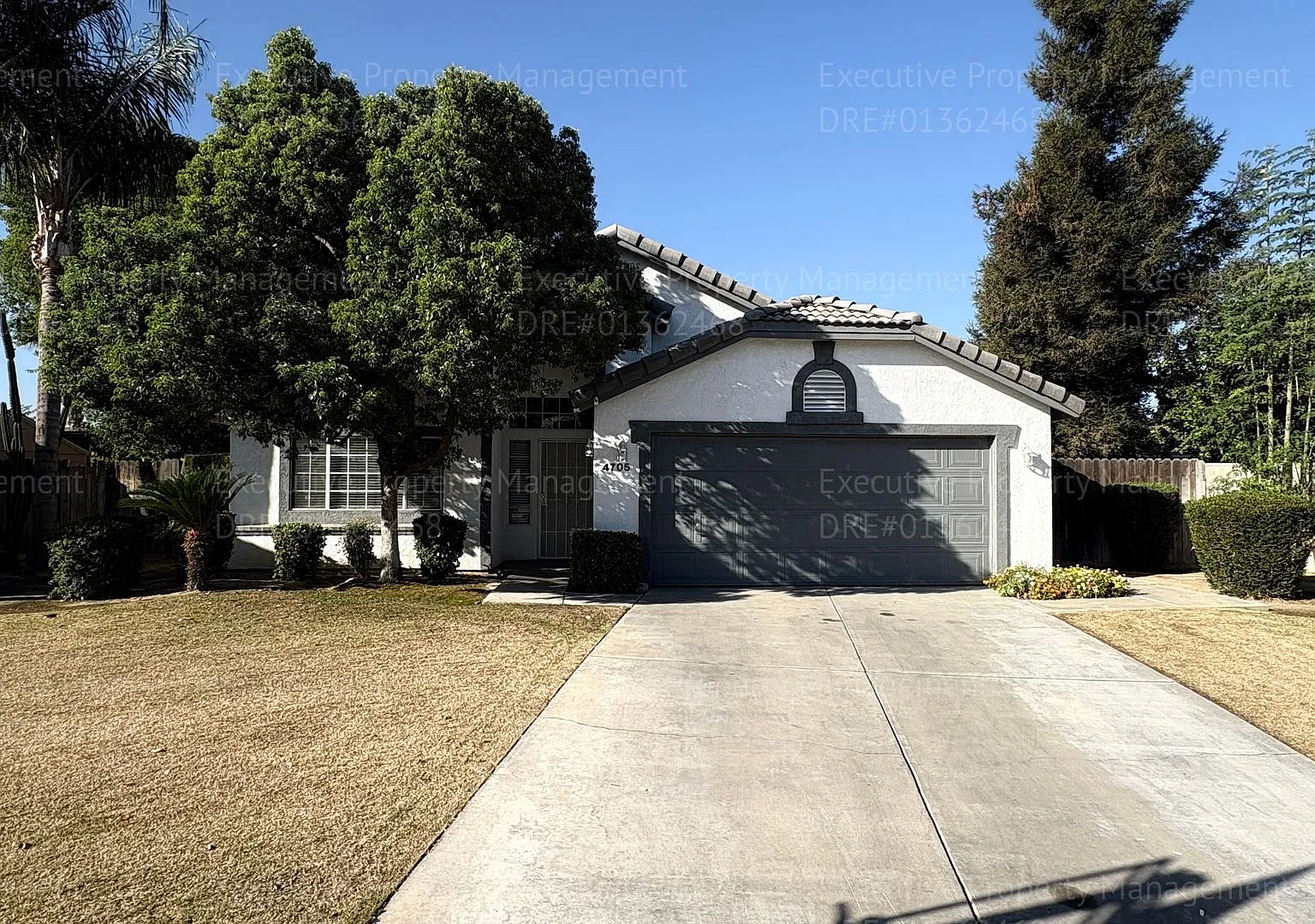 3 bedrooms and 2 bath, With big yard, and A/C units — Photo 1