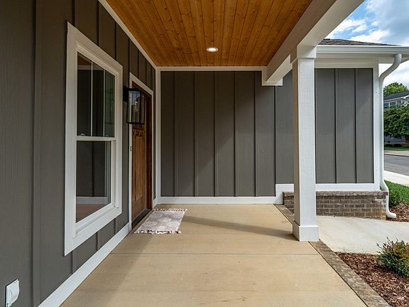 4th image of 143 Princeton Gardens Dr