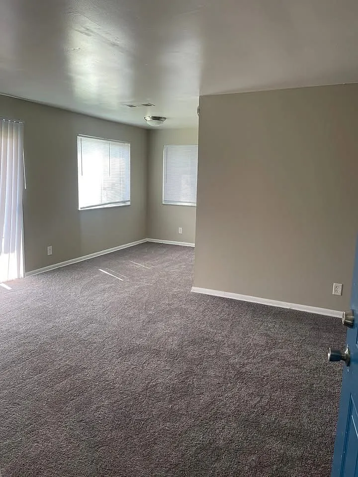 2 bed, 1.0 bath, 800 sqft, $1,100 — Photo 1