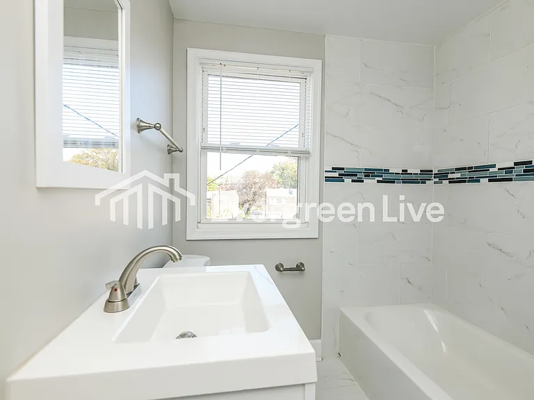 412 5th Ave — Photo 14