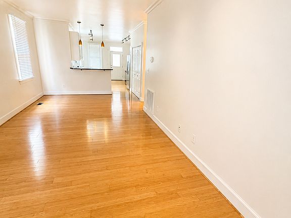 3rd image of 1512 Porter St #A
