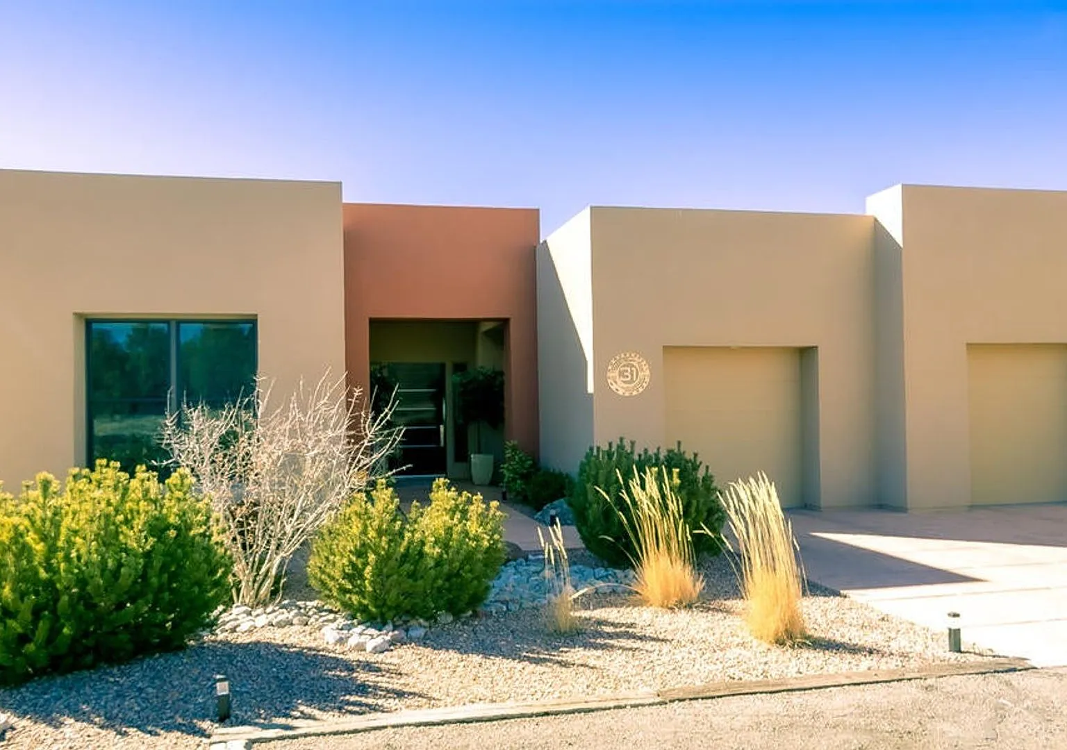 3 Bedroom, 2.5 Bathroom Home in Paako Ridge Community — Photo 2