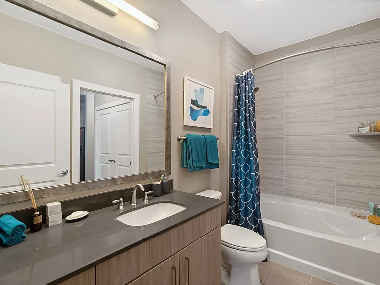 DryCreek_interior_bathroom