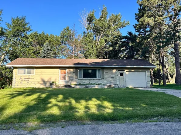 707 6th Ave S, Clear Lake, SD 57226