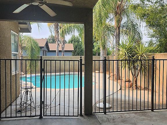 5th image of 832 W Anissa Ct