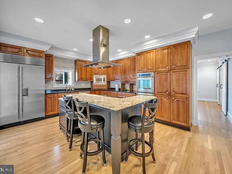 5306 Bradley Blvd — Photo 17