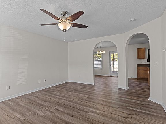 3rd image of 4003 Glennstone Dr