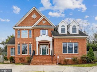 5704 Maiden Ln, Bethesda, MD 20817