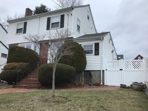 15 Highfield Rd, Roslindale, MA 02131