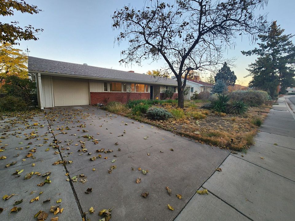 1st image of 720 Montclaire Dr NE