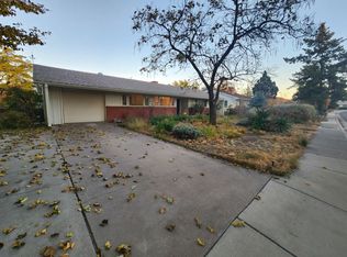720 Montclaire Dr NE, Albuquerque, NM 87110