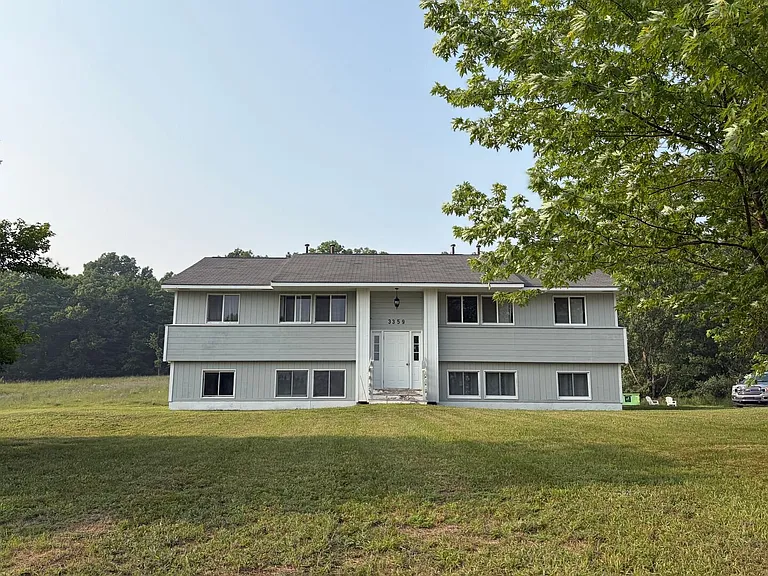 3359 Mahoney Dr — Photo 1
