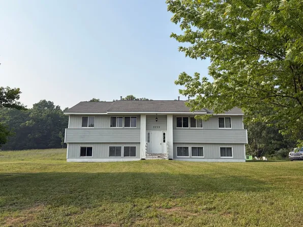3359 Mahoney Dr, Traverse City, MI 49696