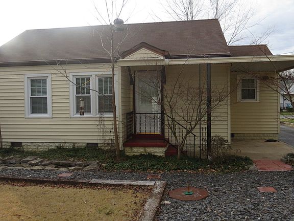 5th image of 714 Hoover St
