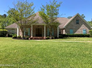 219 Bellewood Dr, Brandon, MS 39042
