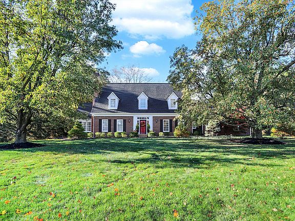2nd image of 10931 Fawn Lake Dr