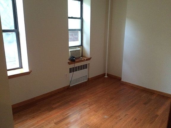 4th image of 219 W 15th St APT 4F