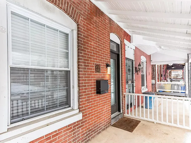 5527 Pulaski Ave #1 — Photo 1