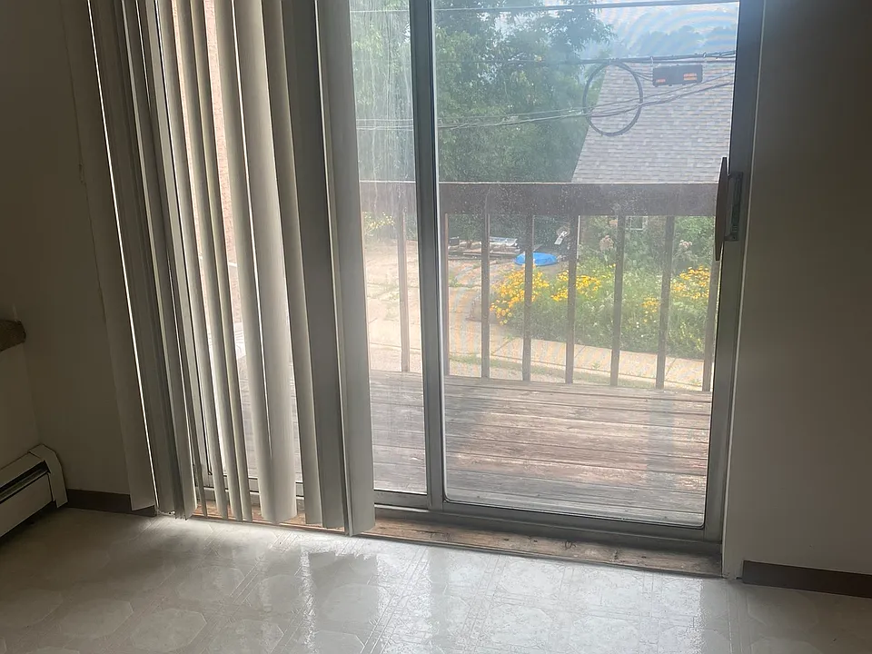 Sliding door to balcony