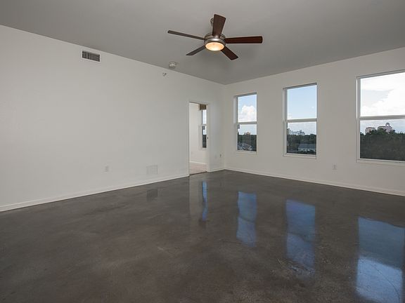 4th image of 205 5th Ave N APT 502