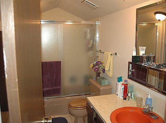 upper bathroom