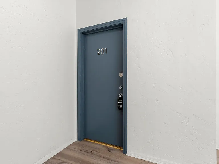 (El/Ga/Em:B) 414 N. Maple Drive — Photo 14