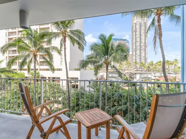 439 Keoniana St APT 503, Honolulu, HI 96815
