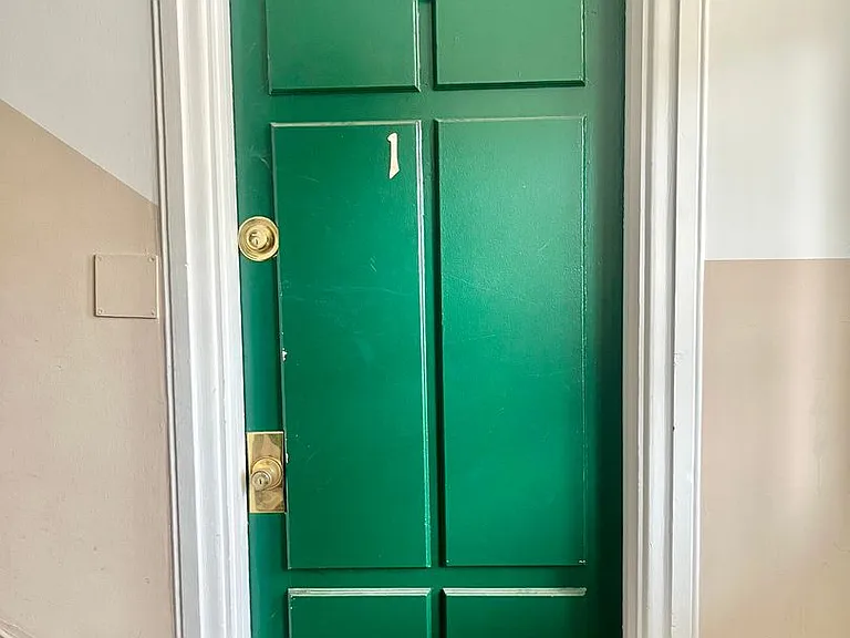 325 Walnut St — Photo 2
