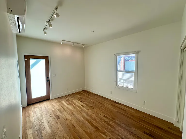 2809 1/4 N Griffin Ave #2809-1/4 — Photo 12