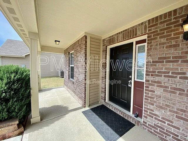 8014 Harshaw Dr — Photo 4