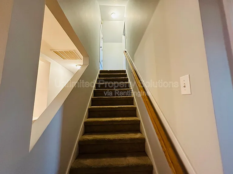 5244 Christian Dr — Photo 12