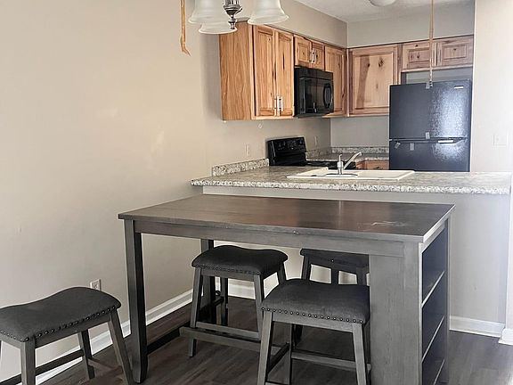 5th image of 222 Lanier Dr #313