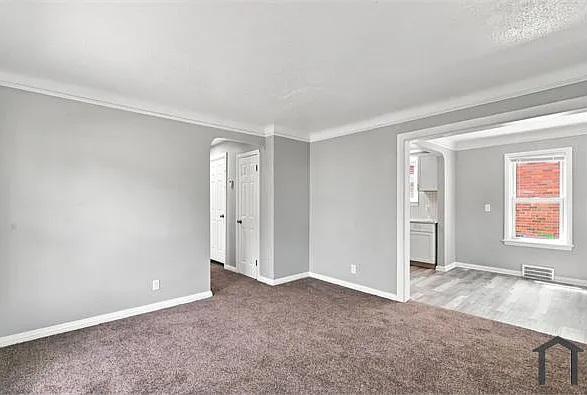 11736 Duchess St — Photo 5