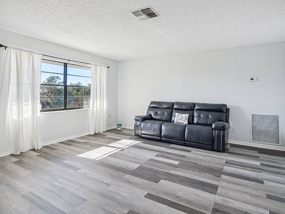 3rd image of 494 Reba Dr