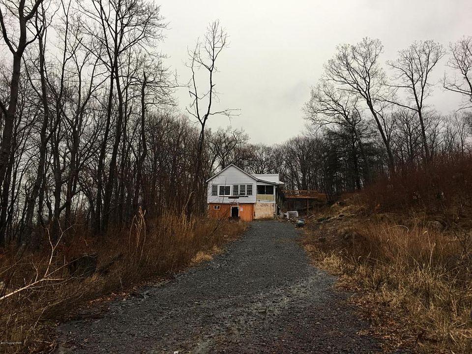 2nd image of 10 Pittston Blvd