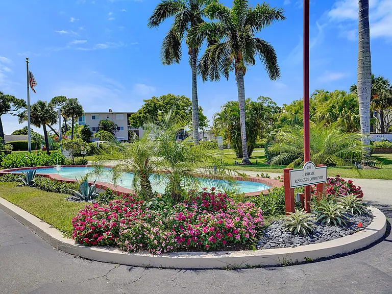 2640 Garden Dr S #301 — Photo 42