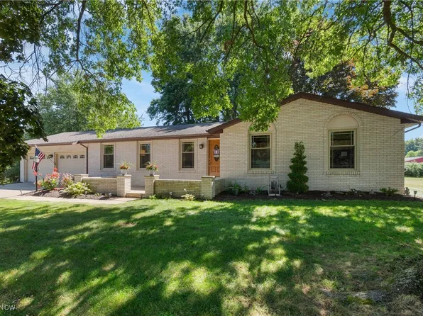 5390 Echodell Ave NW, North Canton, OH 44720