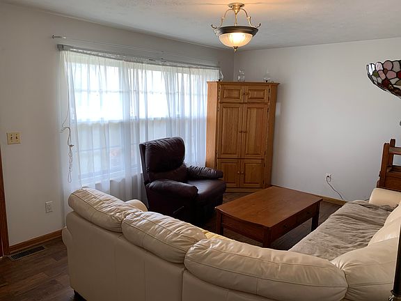 5th image of 1737 Brookview Dr