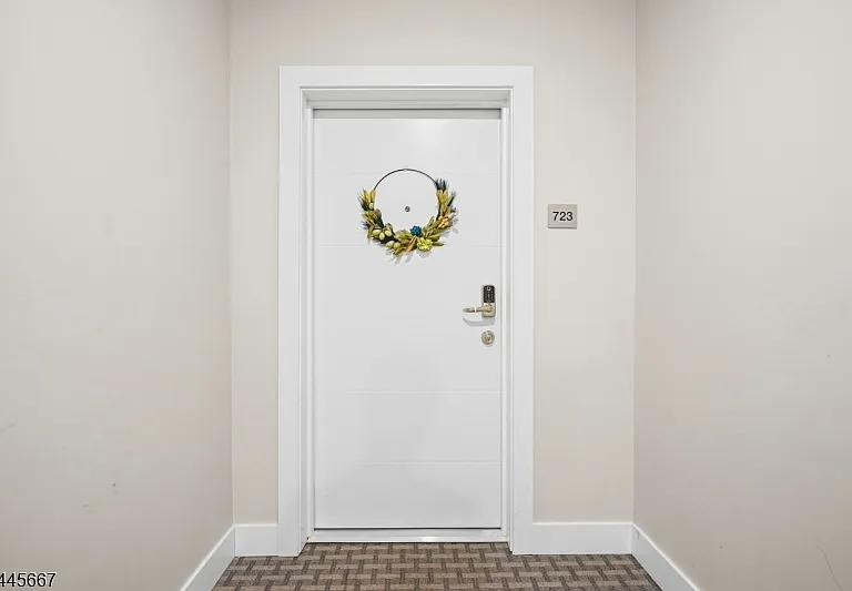 723 Lorhan Dr — Photo 3