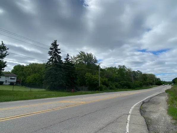 39401 N Green Bay Rd, Beach Park, IL 60087