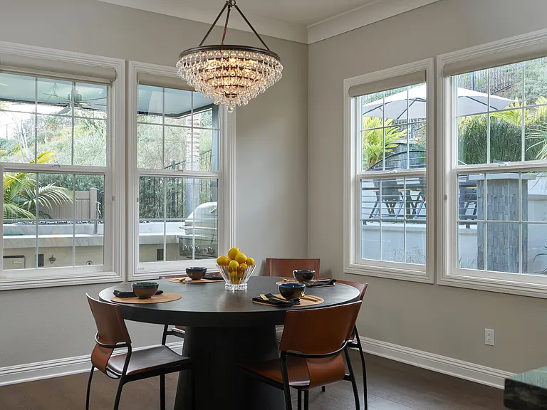 Kitchen Dining Area