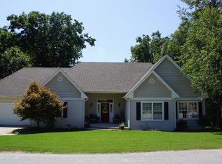 8450 Pine Ridge Dr, Rogers, AR 72756