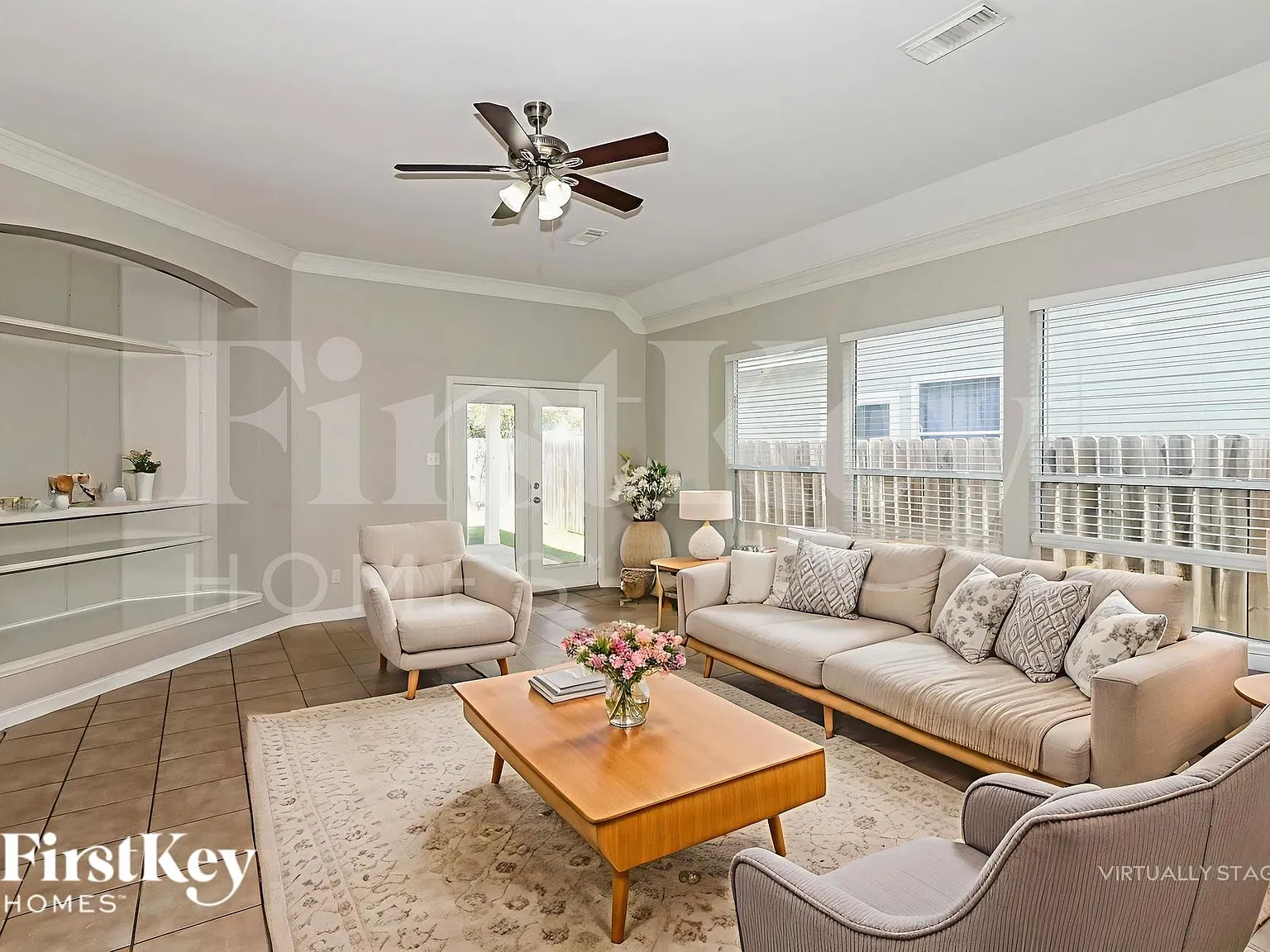 3 bed, 2.0 bath, 2097 sqft, $2,555 — Photo 4