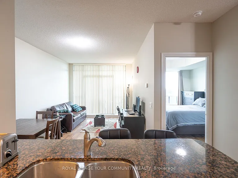 319 Merton St #805 — Photo 9