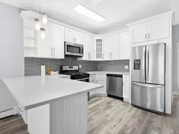 175 Smith Street image 1 of 11