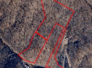 1880 Mikes Fork Rd, Hewett, WV 25108