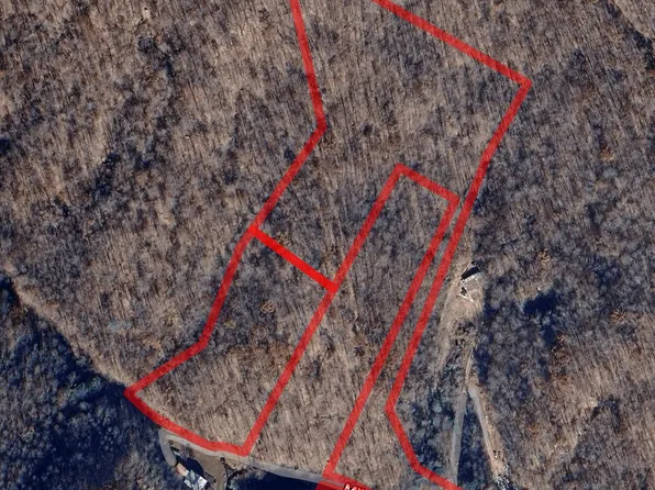 1880 Mikes Fork Rd, Hewett, WV 25108