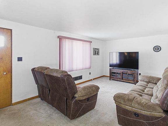 5th image of 1318 Eastwood Dr