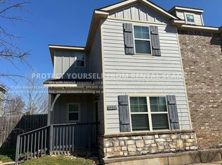 1272 N Corsica Dr, Fayetteville, AR 72704