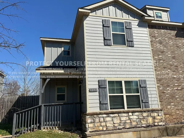 1272 N Corsica Dr, Fayetteville, AR 72704